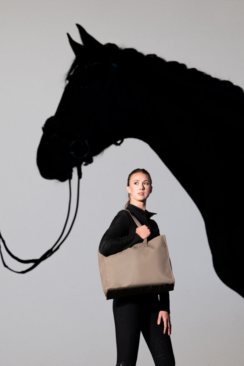 Сумка універсальна Faux Leather Shopper Platinum 2025 від Eskadron